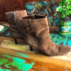 Brown Suede Bootie (9D)